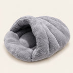 Kuscheliges graues Iglu-Bett von Truffe & Co